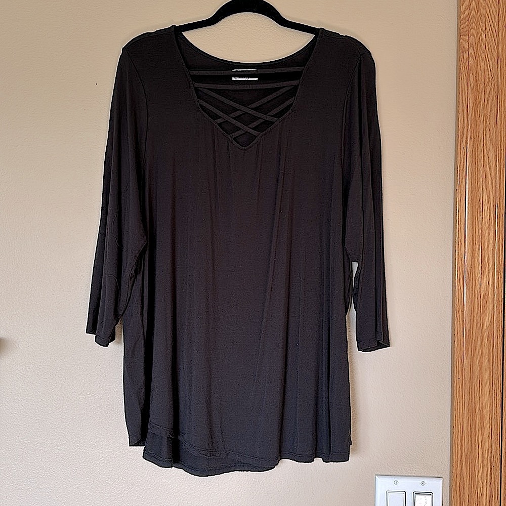 Maurices Crisscross top